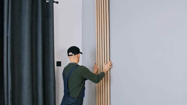 Veltinio plokščių su tašeliais montavimas ant sienų ir lubų